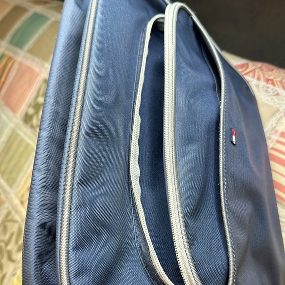 “Tommy Hilfiger” Travel Luggage, Carry-on, Travel Bag. Laptop Crossbody Bag - Picture 7 of 9